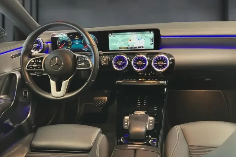 Mercedes-Benz CLA 220 din 2022 cu 79.361 km - oferta MER174212 - foto 13