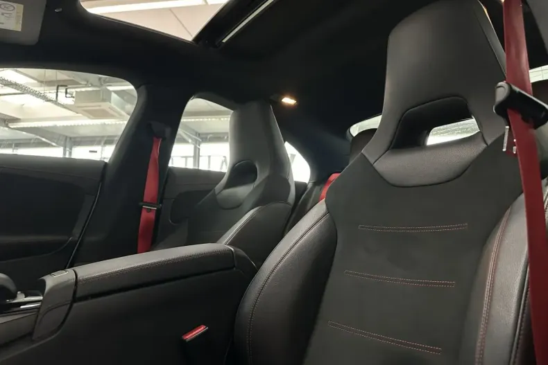 Mercedes-Benz CLA 35 AMG din 2021 cu 66.600 km - oferta MER174213 - foto 12