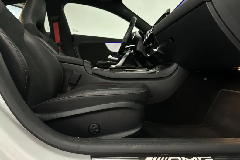 Mercedes-Benz CLA 35 AMG din 2021 cu 66.600 km - oferta MER174213 - foto 24