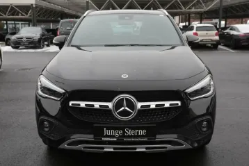Mercedes-Benz GLA 200 din 2021 - oferta MER174215