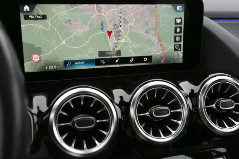 Mercedes-Benz GLA 200 din 2021 cu 60.170 km - oferta MER174215 - foto 12