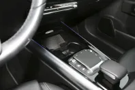 Mercedes-Benz GLA 200 din 2021 cu 60.170 km - oferta MER174215 - foto 21