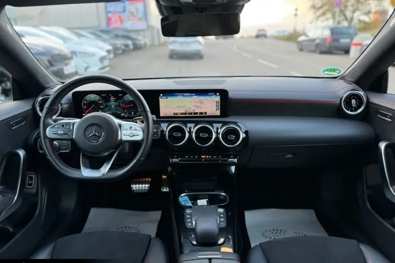 Mercedes-Benz CLA 200 din 2021 cu 50.000 km - oferta MER174221 - foto 10