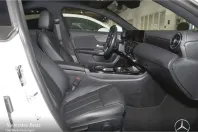 Mercedes-Benz CLA 250 din 2022 cu 53.091 km - oferta MER174222 - foto 4