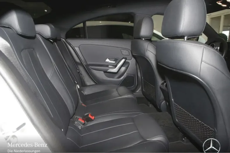 Mercedes-Benz CLA 250 din 2022 cu 53.091 km - oferta MER174222 - foto 9