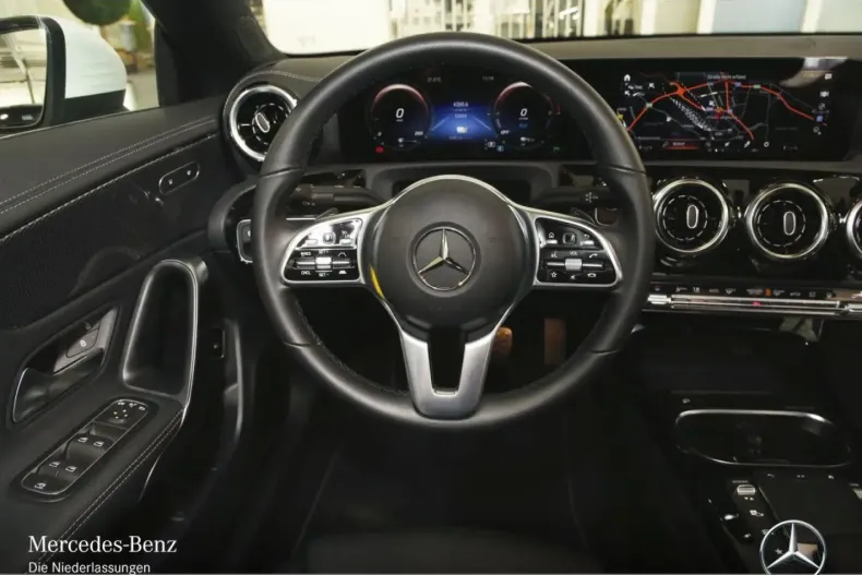 Mercedes-Benz CLA 250 din 2022 cu 53.091 km - oferta MER174222 - foto 10