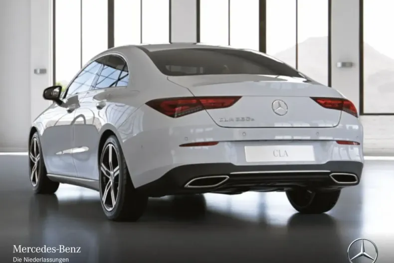 Mercedes-Benz CLA 250 din 2022 cu 53.091 km - oferta MER174222 - foto 18