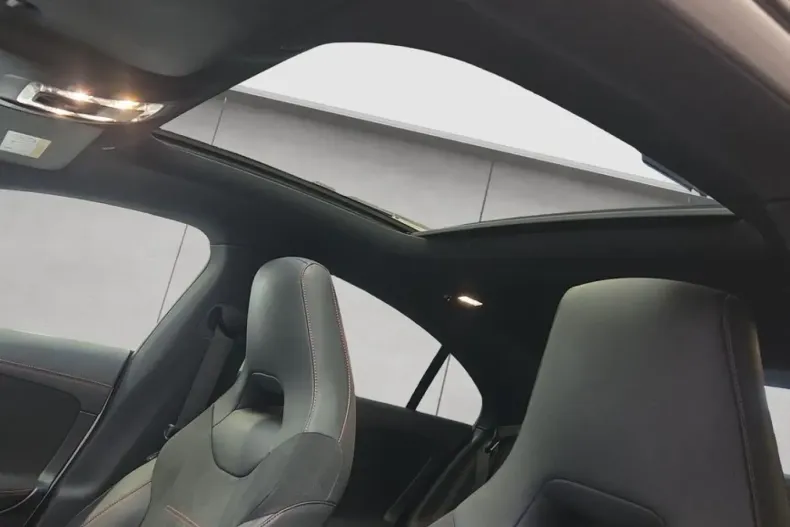 Mercedes-Benz CLA 250 din 2021 cu 72.246 km - oferta MER174224 - foto 15