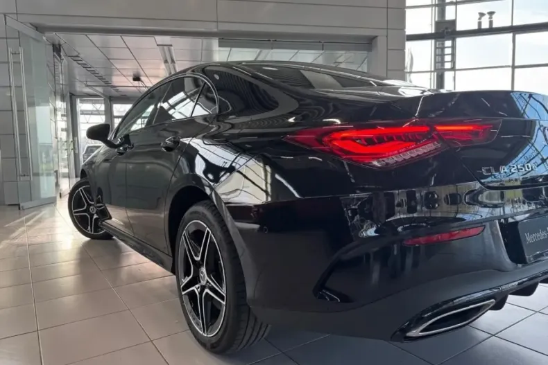 Mercedes-Benz CLA 250 din 2021 cu 50.500 km - oferta MER174229 - foto 17