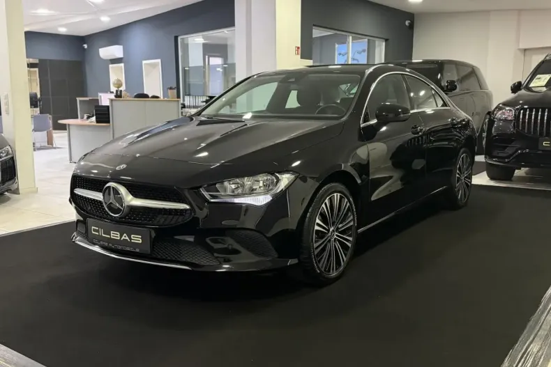 Mercedes-Benz CLA 250 din 2021 cu 61.645 km - oferta MER174232 - foto 2