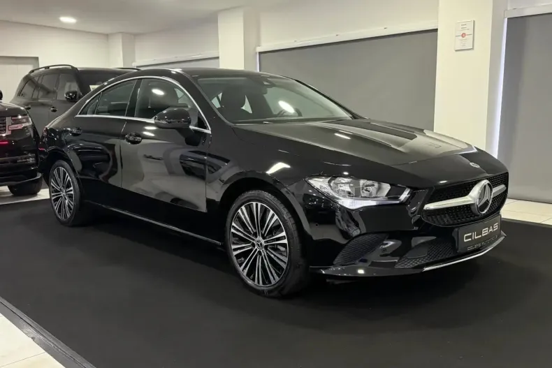 Mercedes-Benz CLA 250 din 2021 cu 61.645 km - oferta MER174232 - foto 5