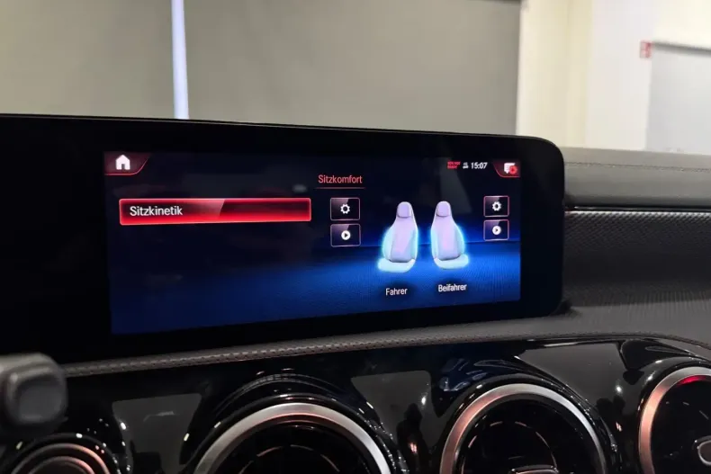 Mercedes-Benz CLA 250 din 2021 cu 61.645 km - oferta MER174232 - foto 30