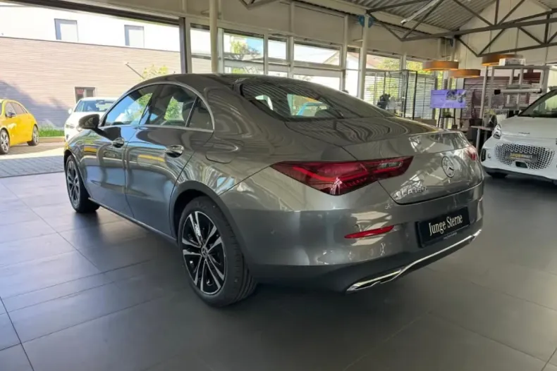 Mercedes-Benz CLA 180 din 2024 cu 24.004 km - oferta MER174236 - foto 2