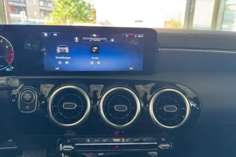 Mercedes-Benz CLA 180 din 2024 cu 24.004 km - oferta MER174236 - foto 20