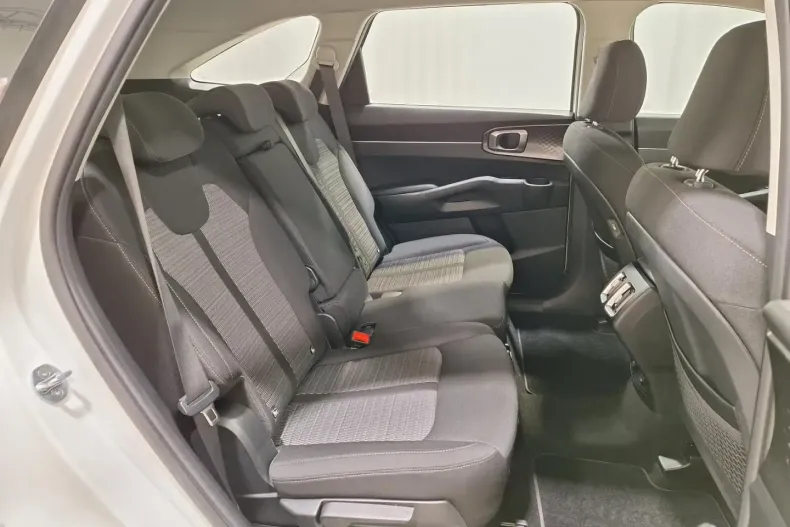 Kia Sorento din 2021 cu 82.585 km - oferta KIA174262 - foto 9