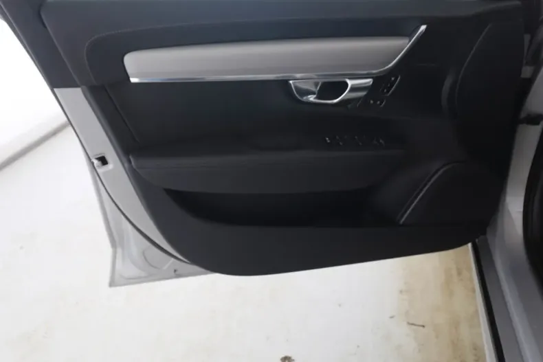 Volvo V90 din 2025 cu 24.329 km - oferta VOL174269 - foto 9