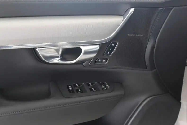 Volvo V90 din 2025 cu 24.329 km - oferta VOL174269 - foto 11