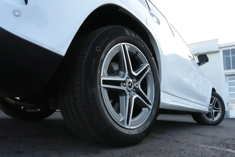 Mercedes-Benz GLE 350 din 2025 cu 7.300 km - oferta MER174273 - foto 5