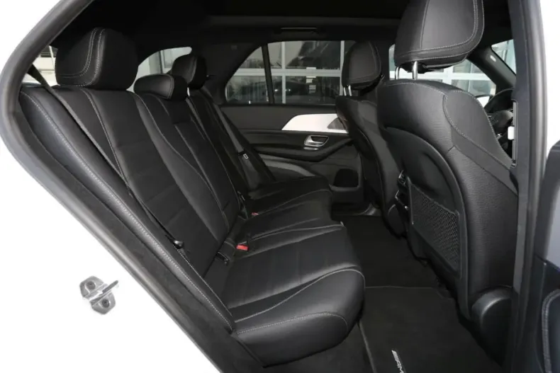 Mercedes-Benz GLE 350 din 2025 cu 7.300 km - oferta MER174273 - foto 11