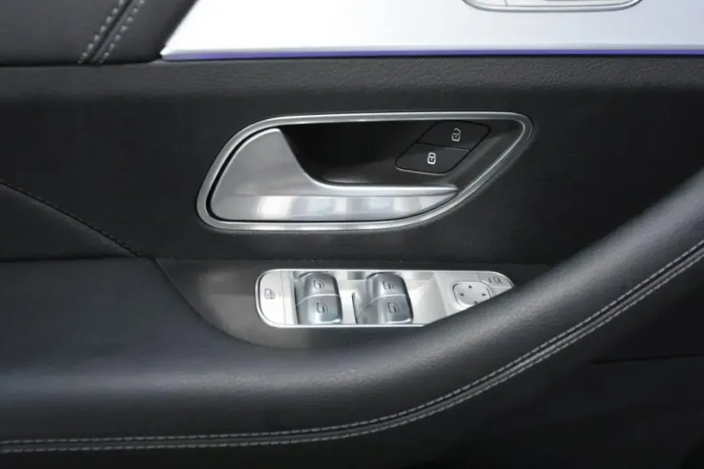 Mercedes-Benz GLE 350 din 2025 cu 7.300 km - oferta MER174273 - foto 17