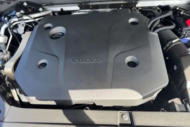 Volvo XC90 din 2024 cu 16.437 km - oferta VOL174278 - foto 14