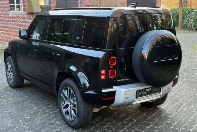 Land Rover Defender din 2022 cu 62.000 km - oferta LAN174282 - foto 4