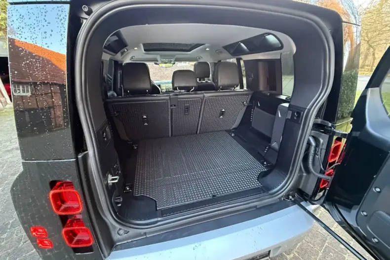 Land Rover Defender din 2022 cu 62.000 km - oferta LAN174282 - foto 14