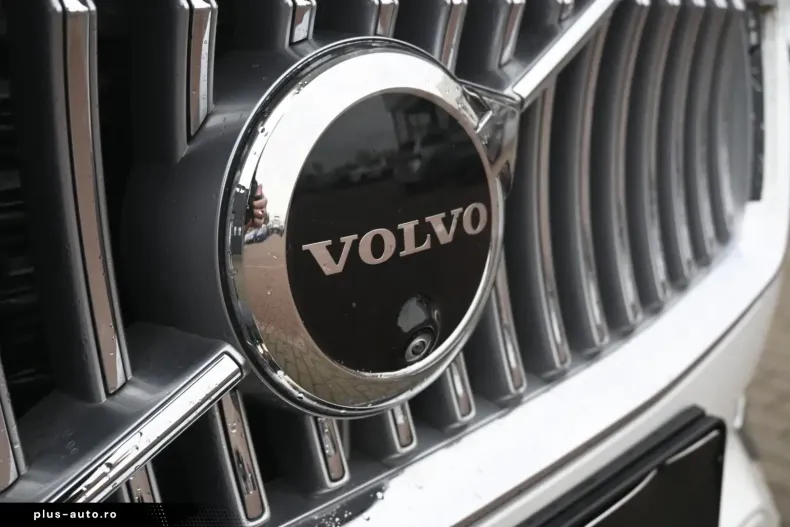 Volvo XC90 din 2023 cu 38.170 km - oferta VOL174283 - foto 10