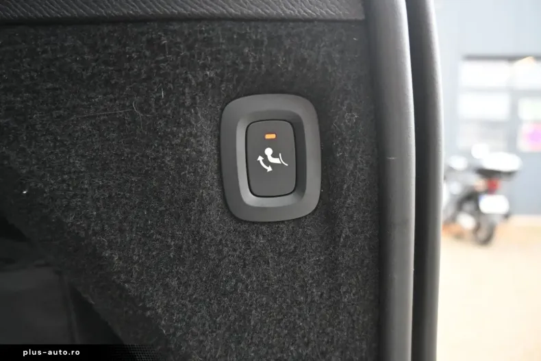 Volvo XC90 din 2023 cu 38.170 km - oferta VOL174283 - foto 17