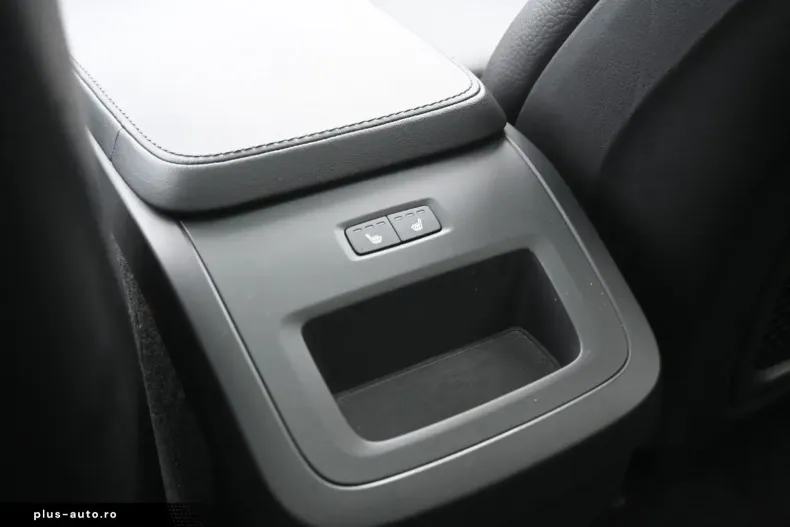 Volvo XC90 din 2023 cu 38.170 km - oferta VOL174283 - foto 25