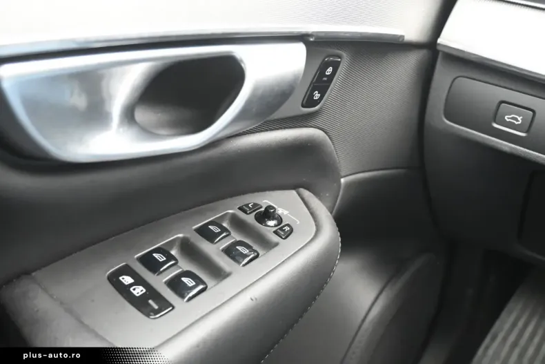 Volvo XC90 din 2023 cu 38.170 km - oferta VOL174283 - foto 27