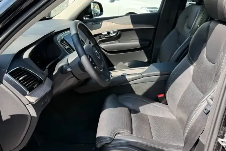 Volvo XC90 din 2023 cu 50.600 km - oferta VOL174284 - foto 8