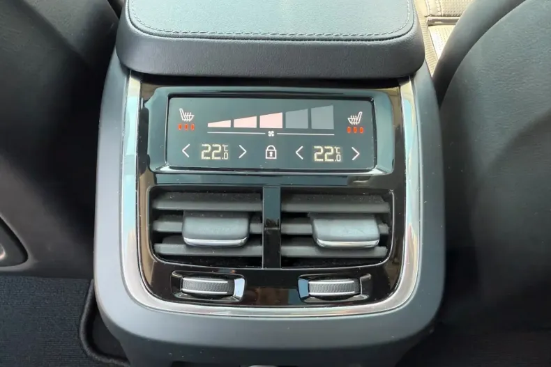 Volvo XC90 din 2023 cu 50.600 km - oferta VOL174284 - foto 14