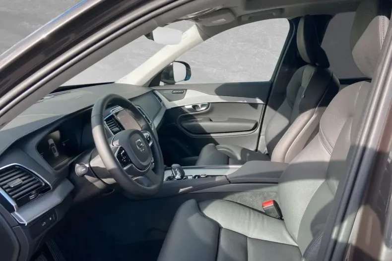 Volvo XC90 din 2024 cu 26.000 km - oferta VOL174288 - foto 3