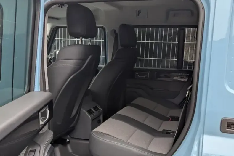 INEOS Grenadier din 2023 cu 16.200 km - oferta INE174289 - foto 14