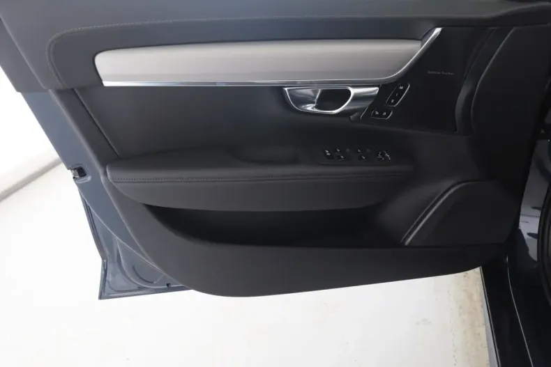 Volvo V90 din 2025 cu 26.963 km - oferta VOL174294 - foto 9