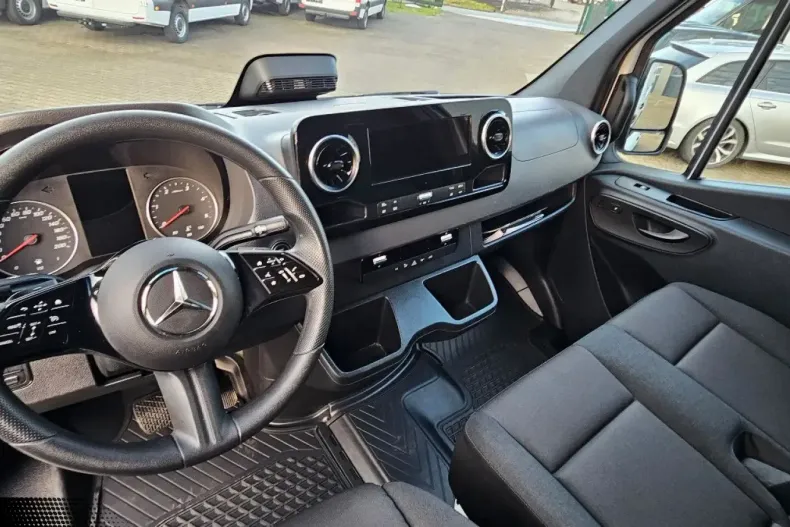 Mercedes-Benz Sprinter din 2024 cu 22.897 km - oferta MER174300 - foto 15