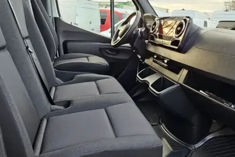 Mercedes-Benz Sprinter din 2024 cu 22.897 km - oferta MER174300 - foto 25