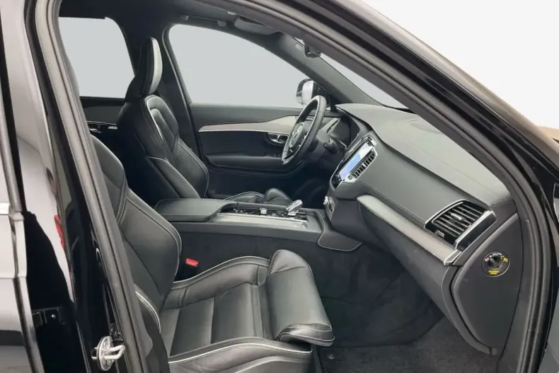 Volvo XC90 din 2022 cu 44.005 km - oferta VOL174301 - foto 13