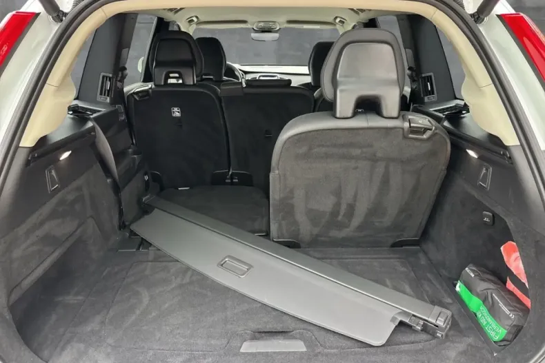 Volvo XC90 din 2022 cu 39.205 km - oferta VOL174302 - foto 8