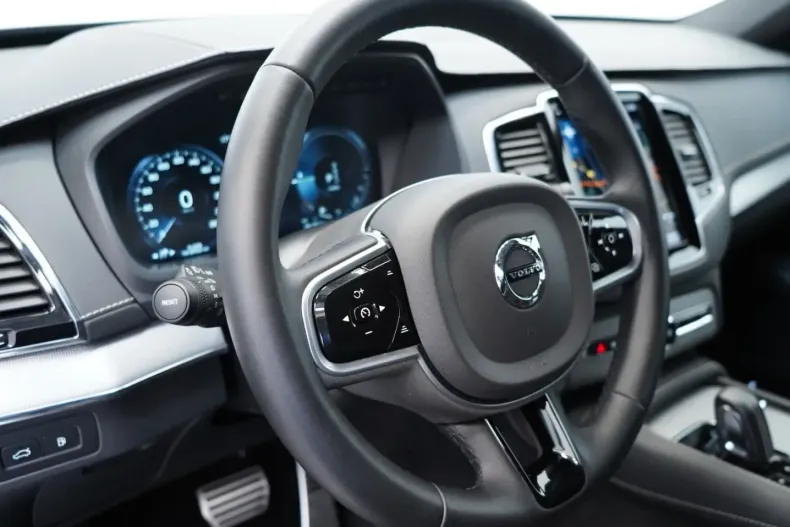 Volvo XC90 din 2022 cu 41.249 km - oferta VOL174306 - foto 5