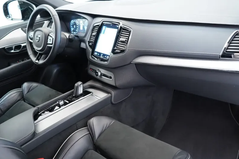 Volvo XC90 din 2022 cu 41.249 km - oferta VOL174306 - foto 7