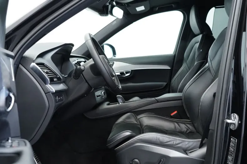 Volvo XC90 din 2022 cu 41.249 km - oferta VOL174306 - foto 11