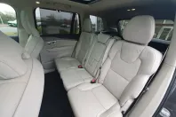 Volvo XC90 din 2022 cu 58.888 km - oferta VOL174308 - foto 12