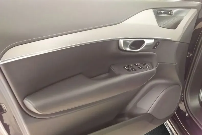 Volvo XC90 din 2024 cu 18.208 km - oferta VOL174310 - foto 15