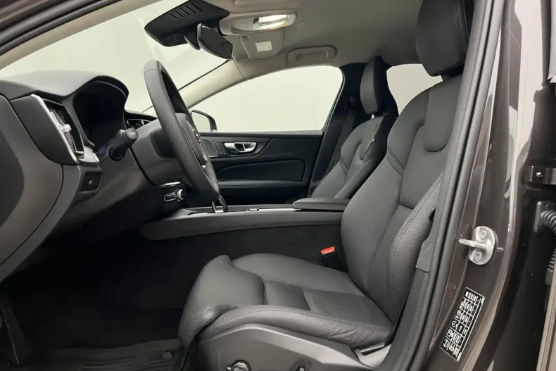 Volvo V60 din 2024 cu 37.511 km - oferta VOL174315 - foto 6