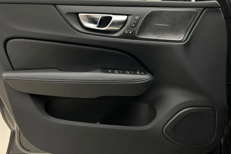 Volvo V60 din 2024 cu 37.511 km - oferta VOL174315 - foto 12