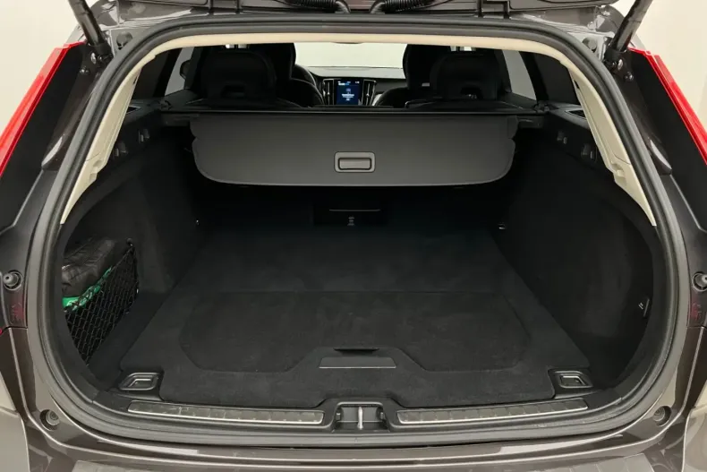 Volvo V60 din 2024 cu 37.511 km - oferta VOL174315 - foto 13