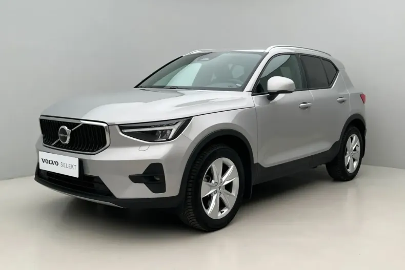 Volvo XC40 din 2023 cu 29.941 km - oferta VOL174316 - foto 1