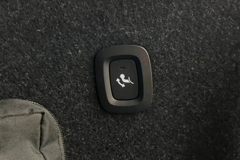 Volvo XC40 din 2023 cu 29.941 km - oferta VOL174316 - foto 24